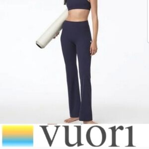 Vuori all the feels Bootcut Legging Pant Jet NWT Casual Athleisure Sold Out Yoga